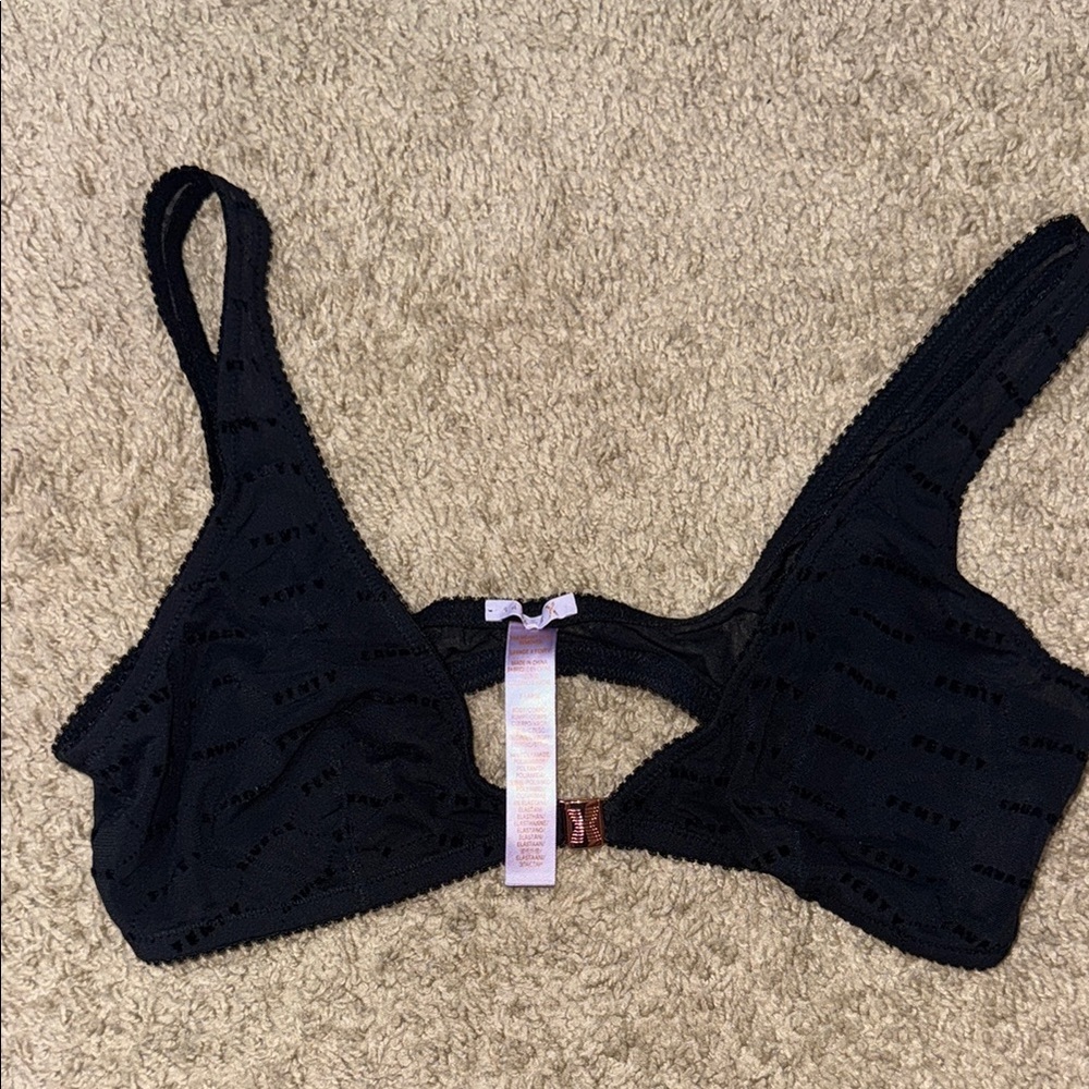 savage x fenty Black Wireless Lace Bralette